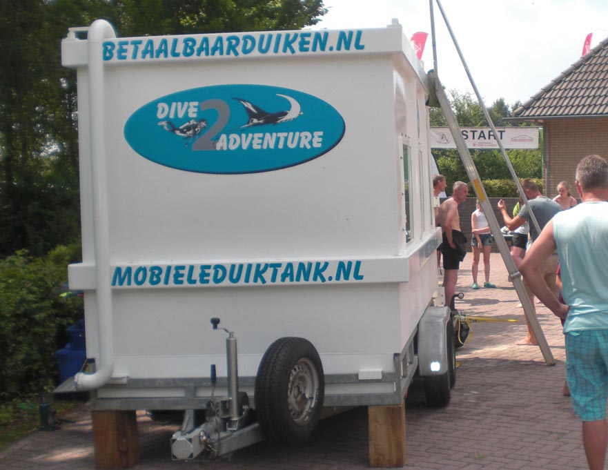 vooraanzicht mobiele duiktank Dive2adventure