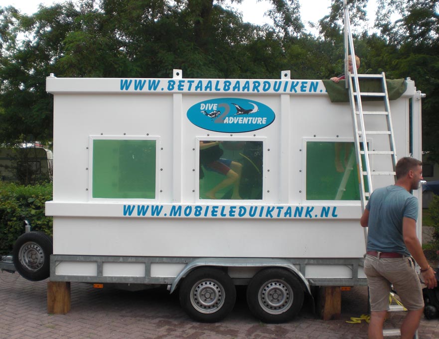 zijaanzicht mobiele duiktank Dive2adventure